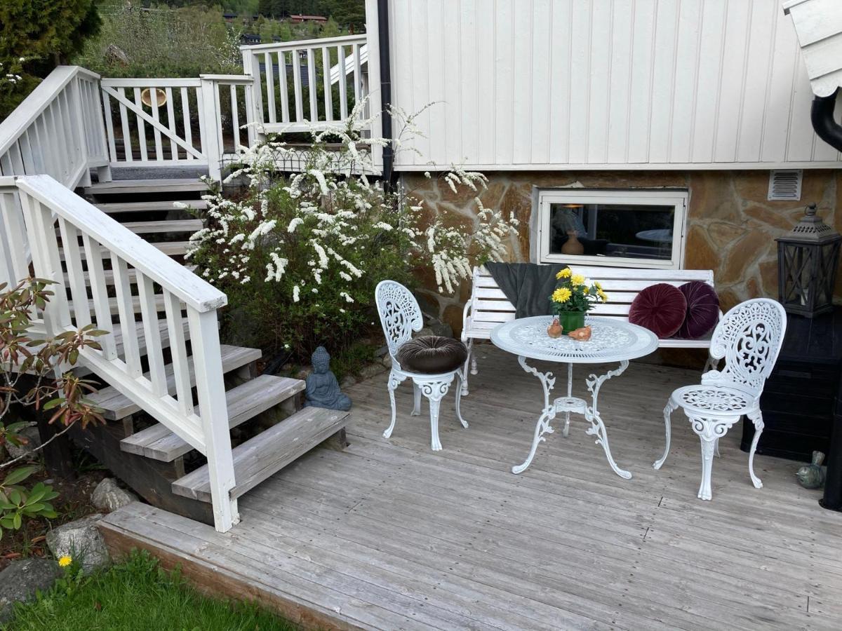 Garden Apartment In Гол Екстериор снимка